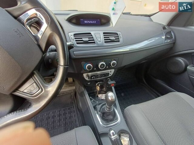 Сірий Рено Меган, об'ємом двигуна 1.5 л та пробігом 174 тис. км за 9500 $, фото 4 на Automoto.ua