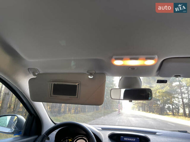 Серый Рено Меган, объемом двигателя 1.46 л и пробегом 148 тыс. км за 8950 $, фото 120 на Automoto.ua
