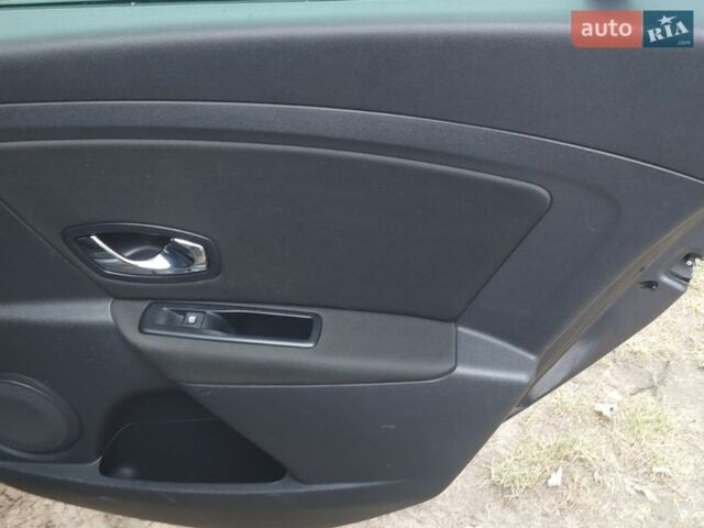 Серый Рено Меган, объемом двигателя 1.5 л и пробегом 215 тыс. км за 6800 $, фото 84 на Automoto.ua