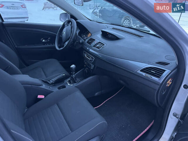 Серый Рено Меган, объемом двигателя 1.46 л и пробегом 217 тыс. км за 8700 $, фото 35 на Automoto.ua