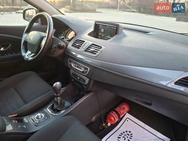 Серый Рено Меган, объемом двигателя 1.5 л и пробегом 264 тыс. км за 9150 $, фото 31 на Automoto.ua