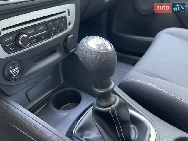 Серый Рено Меган, объемом двигателя 1.46 л и пробегом 148 тыс. км за 8950 $, фото 99 на Automoto.ua