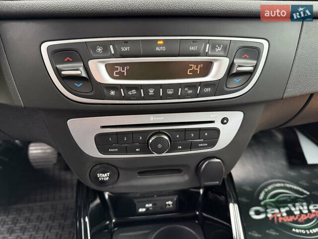 Серый Рено Меган, объемом двигателя 1.6 л и пробегом 250 тыс. км за 10500 $, фото 29 на Automoto.ua