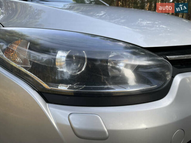 Серый Рено Меган, объемом двигателя 1.46 л и пробегом 148 тыс. км за 8950 $, фото 49 на Automoto.ua