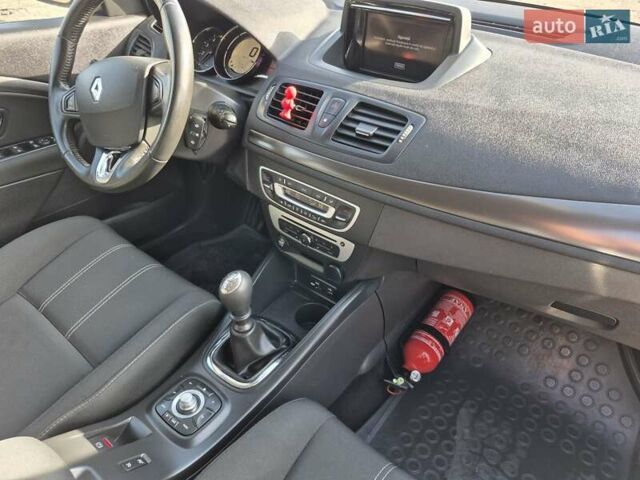 Серый Рено Меган, объемом двигателя 1.5 л и пробегом 182 тыс. км за 8900 $, фото 9 на Automoto.ua