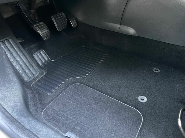 Серый Рено Меган, объемом двигателя 1.5 л и пробегом 148 тыс. км за 8750 $, фото 17 на Automoto.ua