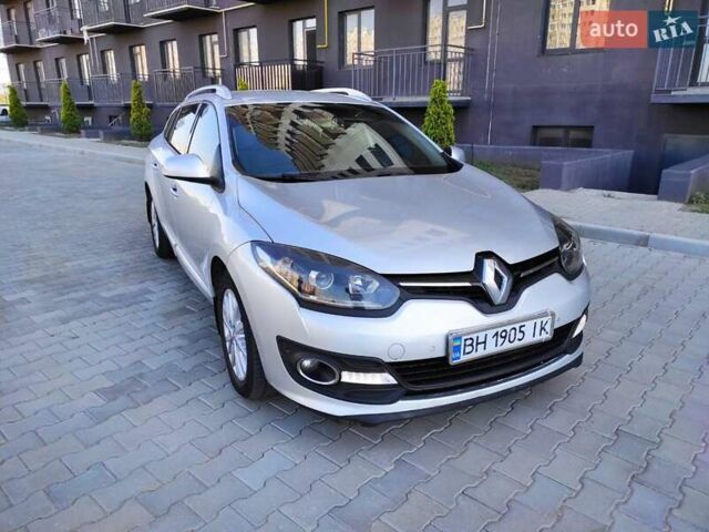 Серый Рено Меган, объемом двигателя 1.5 л и пробегом 231 тыс. км за 7999 $, фото 5 на Automoto.ua