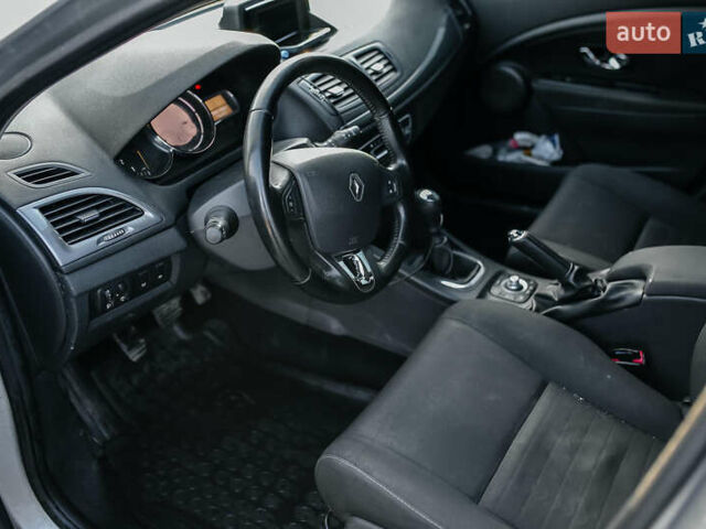 Сірий Рено Меган, об'ємом двигуна 1.46 л та пробігом 270 тис. км за 7000 $, фото 8 на Automoto.ua