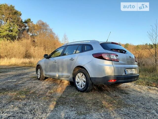 Сірий Рено Меган, об'ємом двигуна 1.5 л та пробігом 196 тис. км за 9300 $, фото 1 на Automoto.ua