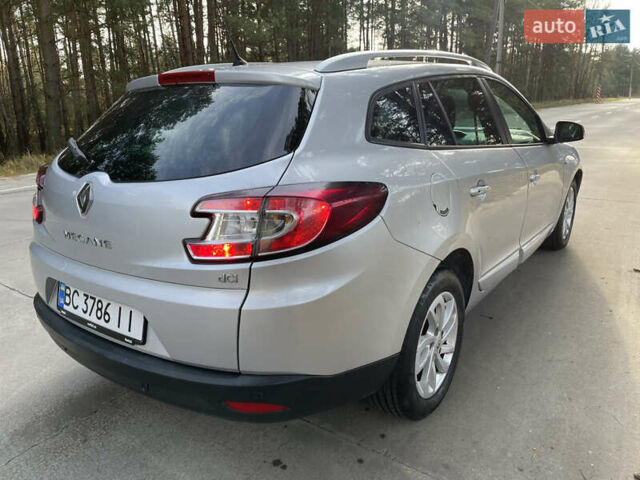 Серый Рено Меган, объемом двигателя 1.46 л и пробегом 148 тыс. км за 8950 $, фото 64 на Automoto.ua