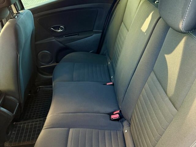 Серый Рено Меган, объемом двигателя 1.5 л и пробегом 243 тыс. км за 8600 $, фото 6 на Automoto.ua