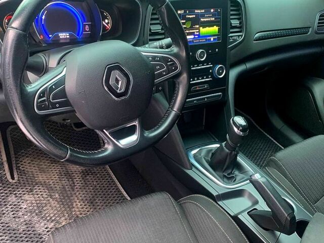 Серый Рено Меган, объемом двигателя 1.5 л и пробегом 246 тыс. км за 10500 $, фото 5 на Automoto.ua