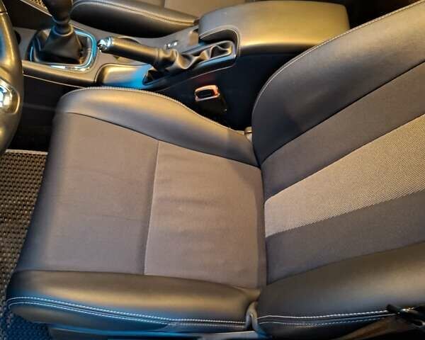 Серый Рено Меган, объемом двигателя 1.46 л и пробегом 270 тыс. км за 9800 $, фото 12 на Automoto.ua