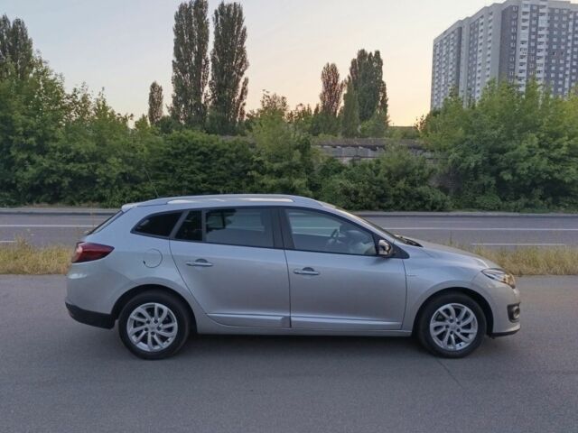 Серый Рено Меган, объемом двигателя 1.5 л и пробегом 160 тыс. км за 10300 $, фото 2 на Automoto.ua