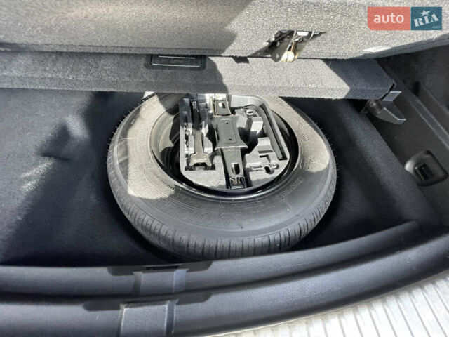 Сірий Рено Меган, об'ємом двигуна 1.46 л та пробігом 173 тис. км за 14700 $, фото 22 на Automoto.ua