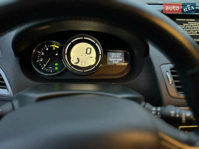 Серый Рено Меган, объемом двигателя 1.5 л и пробегом 162 тыс. км за 10500 $, фото 15 на Automoto.ua
