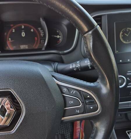 Серый Рено Меган, объемом двигателя 1.46 л и пробегом 254 тыс. км за 11000 $, фото 3 на Automoto.ua