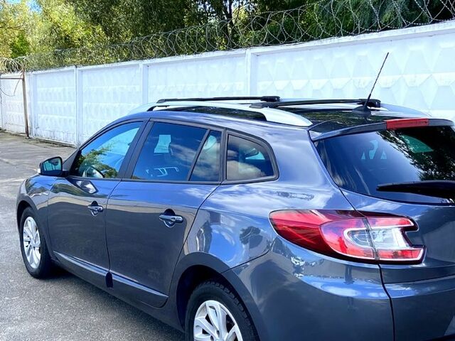 Серый Рено Меган, объемом двигателя 1.5 л и пробегом 187 тыс. км за 8250 $, фото 6 на Automoto.ua