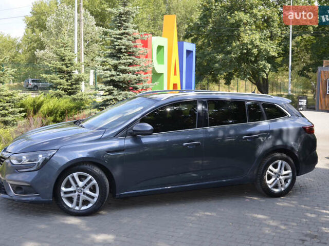 Серый Рено Меган, объемом двигателя 1.46 л и пробегом 393 тыс. км за 10999 $, фото 2 на Automoto.ua