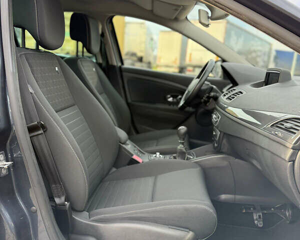 Серый Рено Меган, объемом двигателя 1.5 л и пробегом 180 тыс. км за 11800 $, фото 38 на Automoto.ua