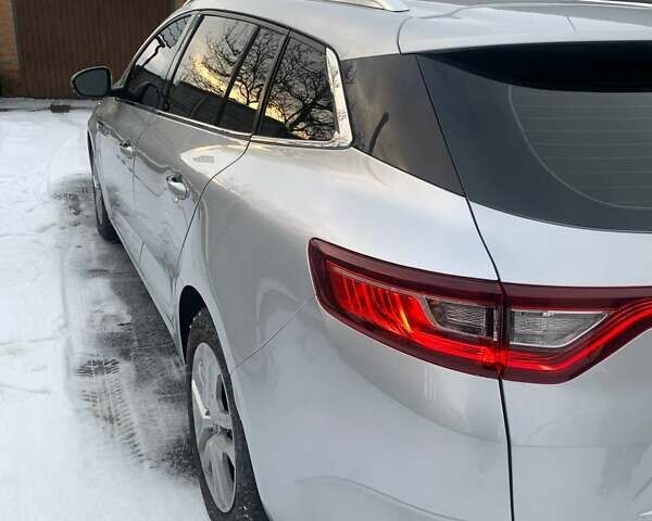 Серый Рено Меган, объемом двигателя 1.46 л и пробегом 246 тыс. км за 10500 $, фото 2 на Automoto.ua