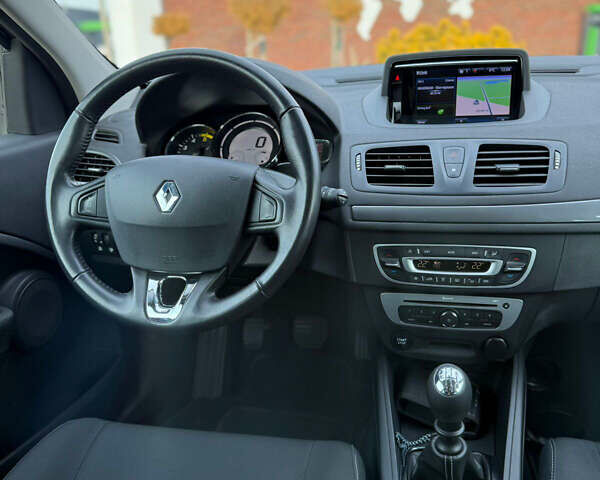 Серый Рено Меган, объемом двигателя 1.5 л и пробегом 180 тыс. км за 11800 $, фото 56 на Automoto.ua