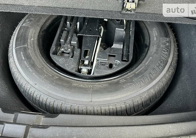 Серый Рено Меган, объемом двигателя 1.46 л и пробегом 184 тыс. км за 14900 $, фото 47 на Automoto.ua