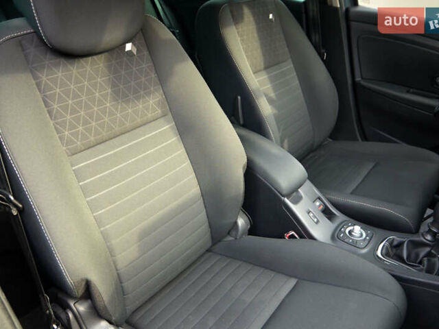 Сірий Рено Меган, об'ємом двигуна 1.5 л та пробігом 186 тис. км за 10450 $, фото 22 на Automoto.ua