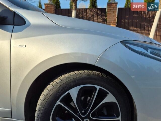 Сірий Рено Меган, об'ємом двигуна 1.6 л та пробігом 241 тис. км за 8600 $, фото 16 на Automoto.ua