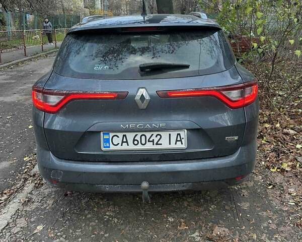 Серый Рено Меган, объемом двигателя 1.46 л и пробегом 225 тыс. км за 10999 $, фото 1 на Automoto.ua