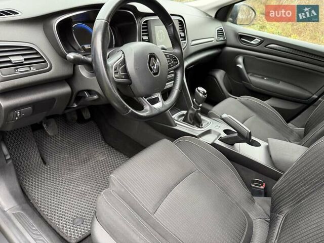 Серый Рено Меган, объемом двигателя 1.46 л и пробегом 198 тыс. км за 12200 $, фото 11 на Automoto.ua