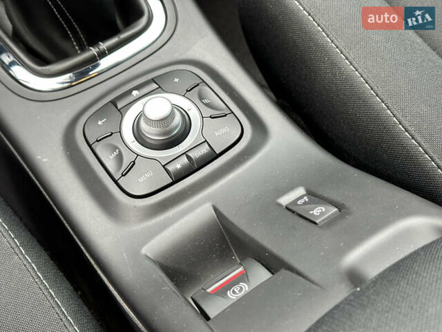 Сірий Рено Меган, об'ємом двигуна 1.5 л та пробігом 186 тис. км за 10750 $, фото 20 на Automoto.ua