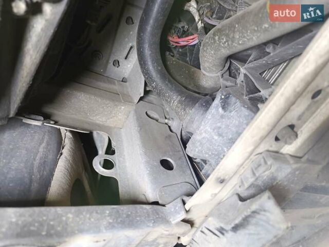 Серый Рено Меган, объемом двигателя 1.5 л и пробегом 160 тыс. км за 10500 $, фото 71 на Automoto.ua