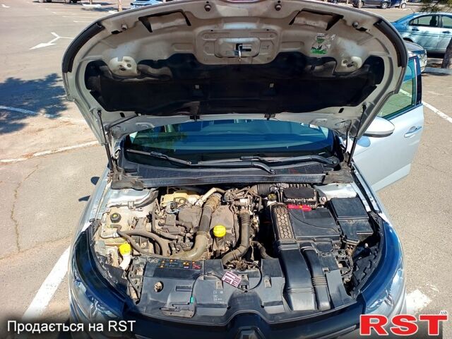 Серый Рено Меган, объемом двигателя 1.5 л и пробегом 198 тыс. км за 13800 $, фото 5 на Automoto.ua