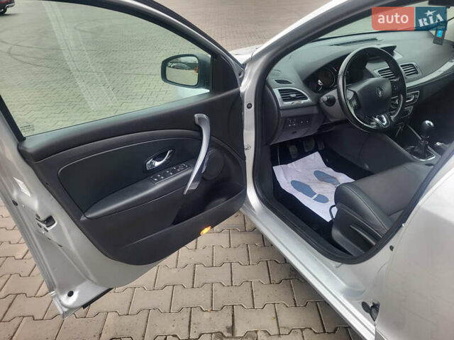 Серый Рено Меган, объемом двигателя 1.5 л и пробегом 198 тыс. км за 10600 $, фото 26 на Automoto.ua