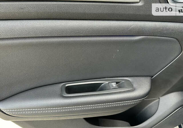 Серый Рено Меган, объемом двигателя 1.46 л и пробегом 184 тыс. км за 14900 $, фото 38 на Automoto.ua