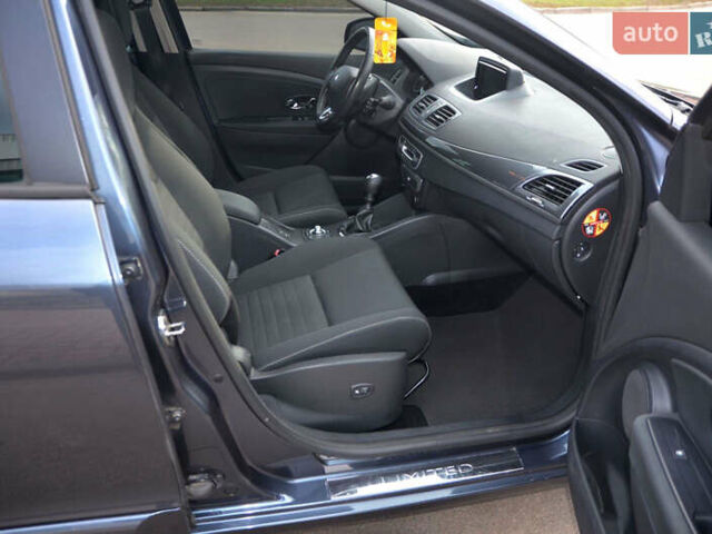 Сірий Рено Меган, об'ємом двигуна 1.5 л та пробігом 186 тис. км за 10450 $, фото 19 на Automoto.ua