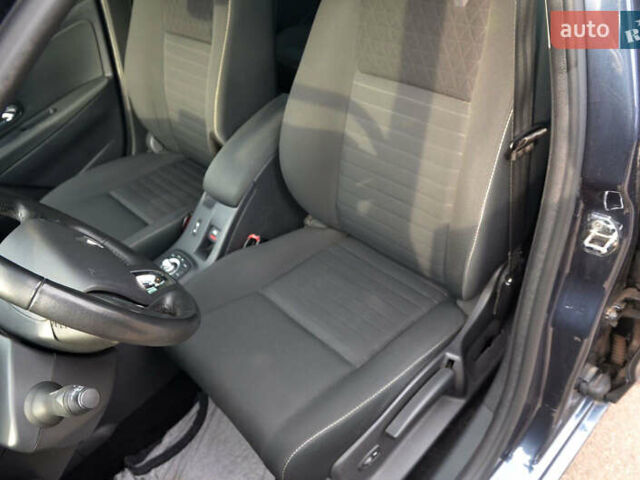 Сірий Рено Меган, об'ємом двигуна 1.5 л та пробігом 186 тис. км за 10450 $, фото 24 на Automoto.ua