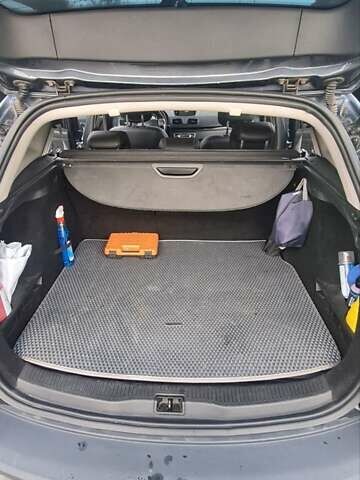 Серый Рено Меган, объемом двигателя 1.6 л и пробегом 185 тыс. км за 10500 $, фото 13 на Automoto.ua