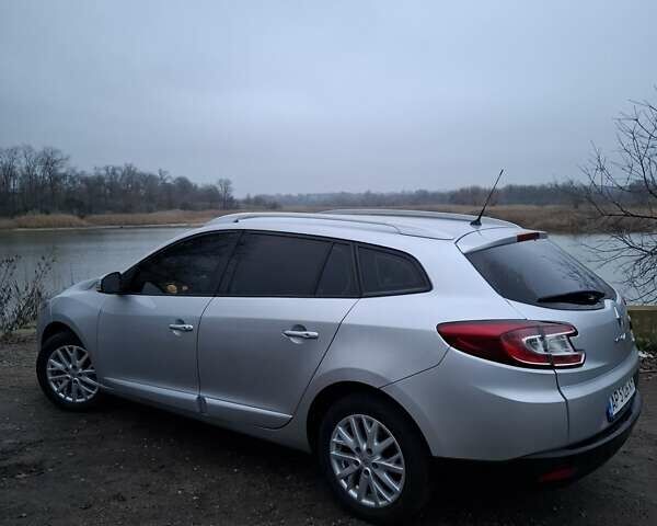 Серый Рено Меган, объемом двигателя 1.46 л и пробегом 270 тыс. км за 9800 $, фото 7 на Automoto.ua