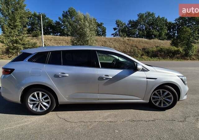 Серый Рено Меган, объемом двигателя 1.46 л и пробегом 254 тыс. км за 11000 $, фото 18 на Automoto.ua