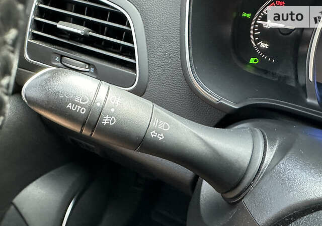 Серый Рено Меган, объемом двигателя 1.46 л и пробегом 184 тыс. км за 14900 $, фото 27 на Automoto.ua