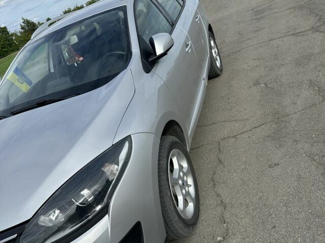 Сірий Рено Меган, об'ємом двигуна 1.5 л та пробігом 229 тис. км за 8900 $, фото 2 на Automoto.ua