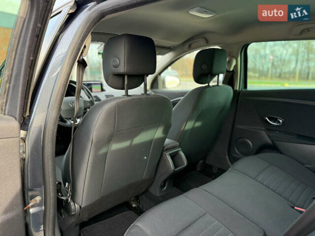 Серый Рено Меган, объемом двигателя 1.5 л и пробегом 180 тыс. км за 11800 $, фото 59 на Automoto.ua