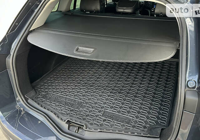 Серый Рено Меган, объемом двигателя 1.46 л и пробегом 184 тыс. км за 14900 $, фото 45 на Automoto.ua