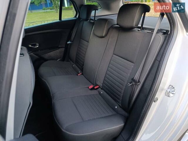 Серый Рено Меган, объемом двигателя 1.5 л и пробегом 160 тыс. км за 10500 $, фото 18 на Automoto.ua