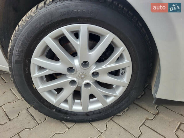 Серый Рено Меган, объемом двигателя 1.5 л и пробегом 198 тыс. км за 10600 $, фото 19 на Automoto.ua