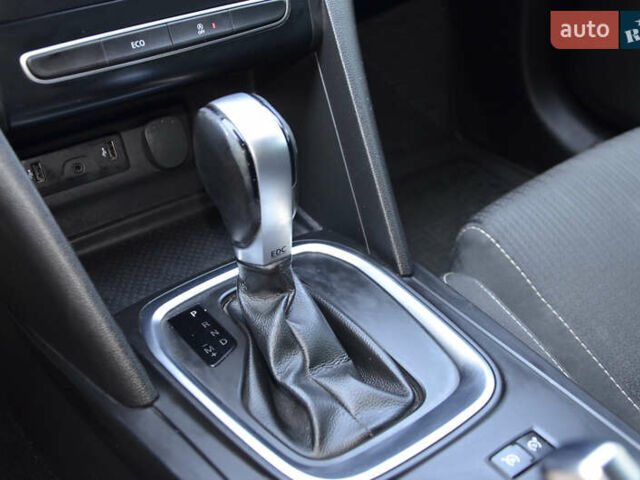 Серый Рено Меган, объемом двигателя 1.46 л и пробегом 393 тыс. км за 10999 $, фото 47 на Automoto.ua