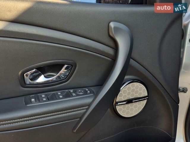 Сірий Рено Меган, об'ємом двигуна 1.6 л та пробігом 241 тис. км за 8600 $, фото 9 на Automoto.ua