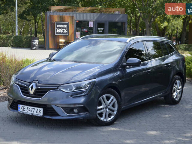 Серый Рено Меган, объемом двигателя 1.46 л и пробегом 393 тыс. км за 10999 $, фото 55 на Automoto.ua